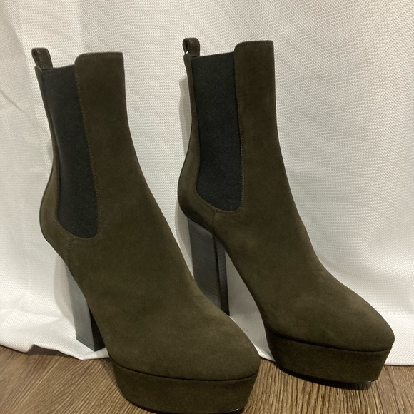 **BRAND NEW** SAINT LAURENT YSL GREEN OLIVE BOOTS - Picture 4 of 7